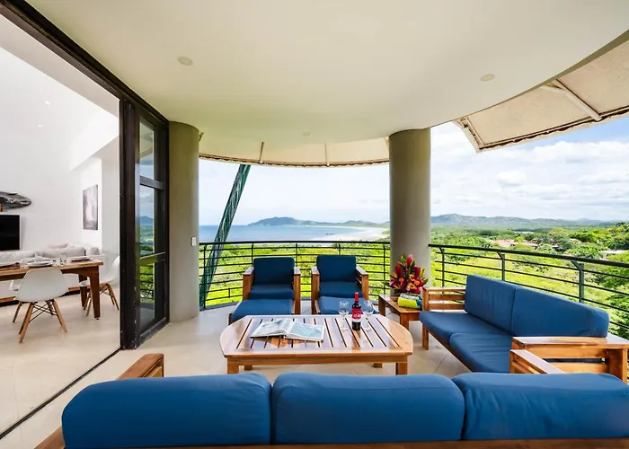 Ocean View Penthouse Close To The & Town Hébergement de vacances *