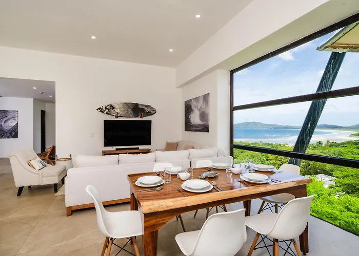 Ocean View Penthouse Close To The & Town Hébergement de vacances *