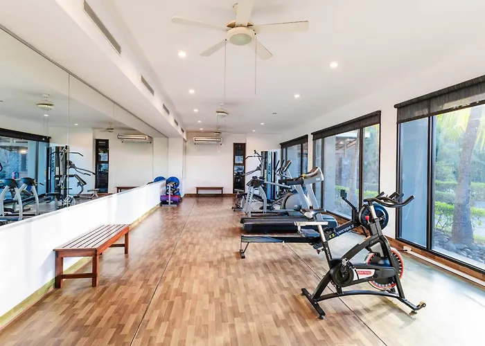Ocean View Penthouse Close To The & Town *