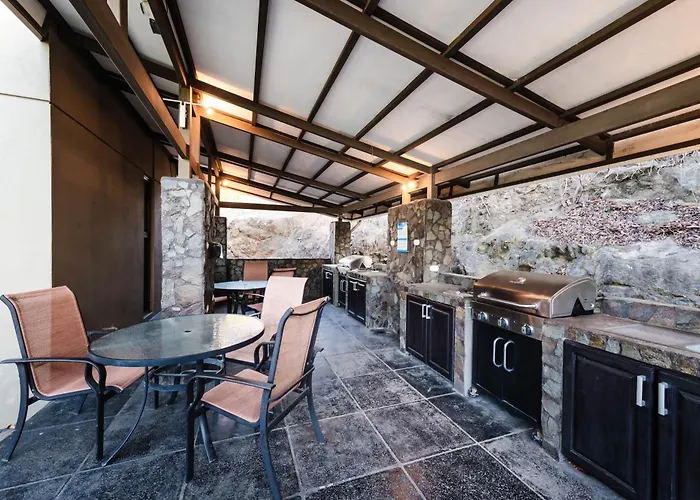Hébergement de vacances Ocean View Penthouse Close To The & Town